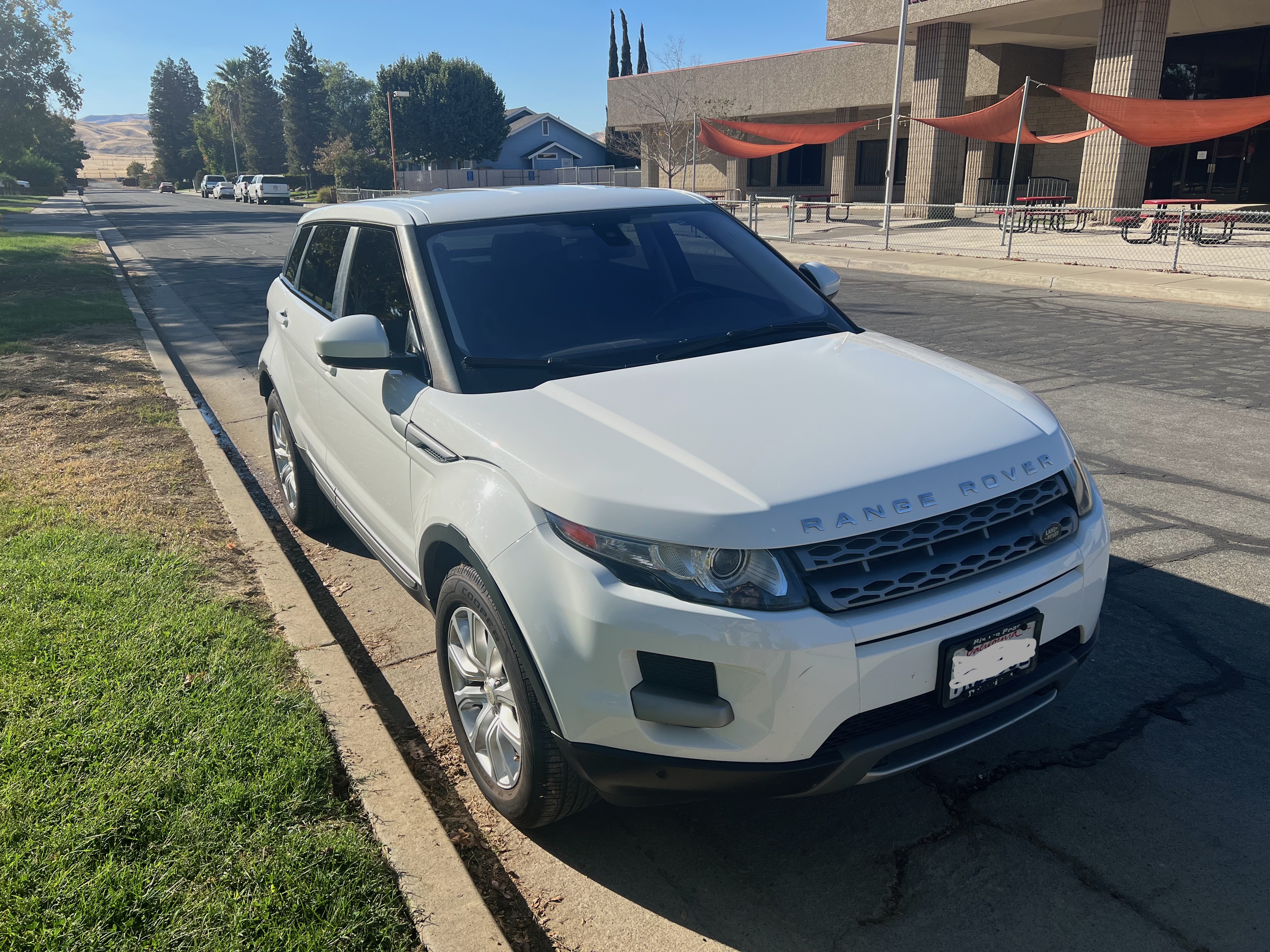 Used 2015 Land Rover Range Rover Evoque Pure AWD/4WD image 4