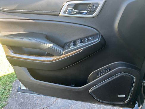 Used 2019 GMC Yukon Denali image 4