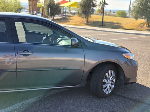 Used 2013 Toyota Corolla LE w/ Preferred Accessory Pkg #2 image 12