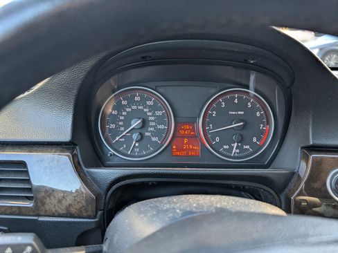 Used 2010 BMW 335i Sedan image 2