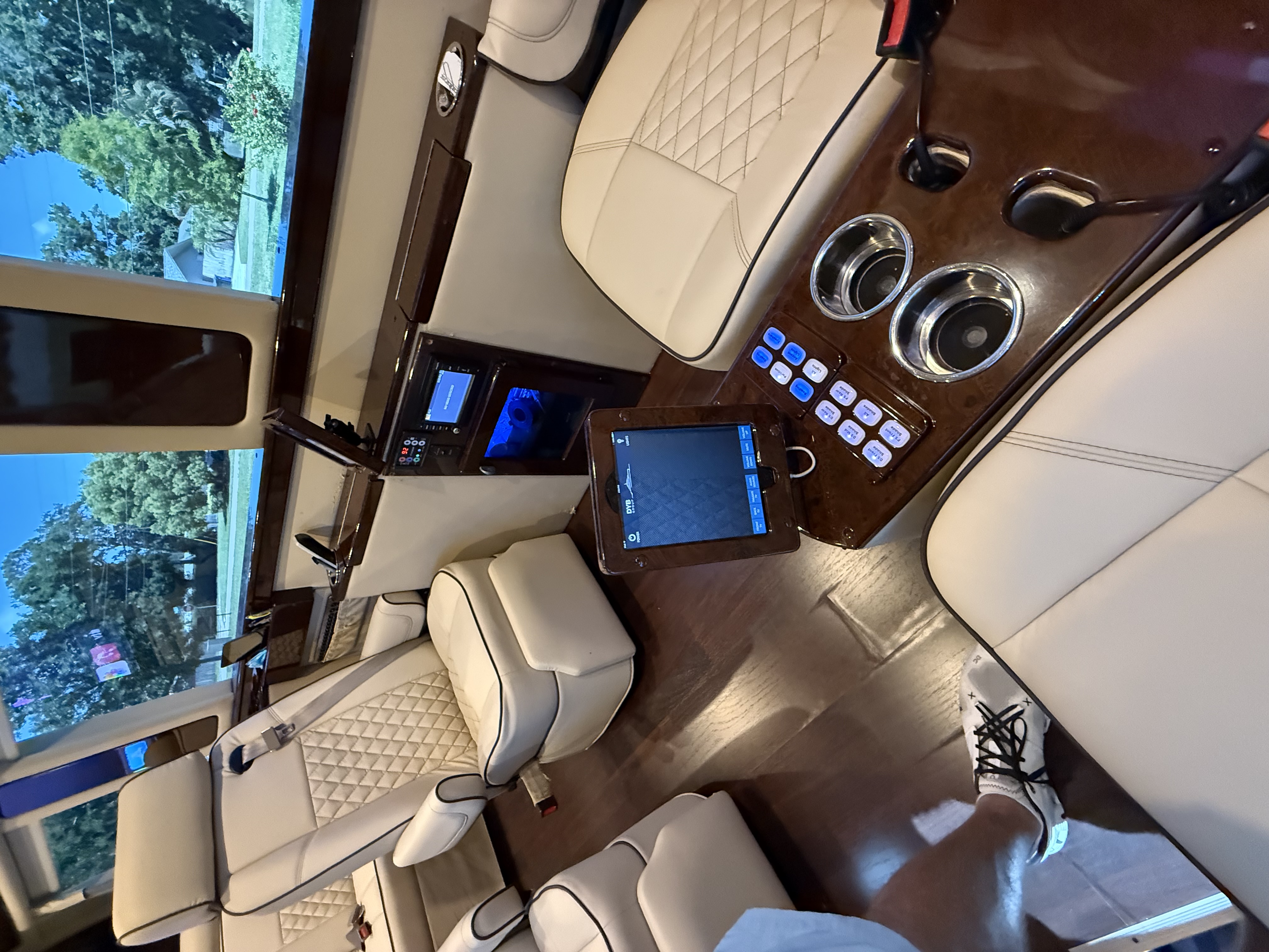 Used 2014 Mercedes-Benz Sprinter 2500 image 17