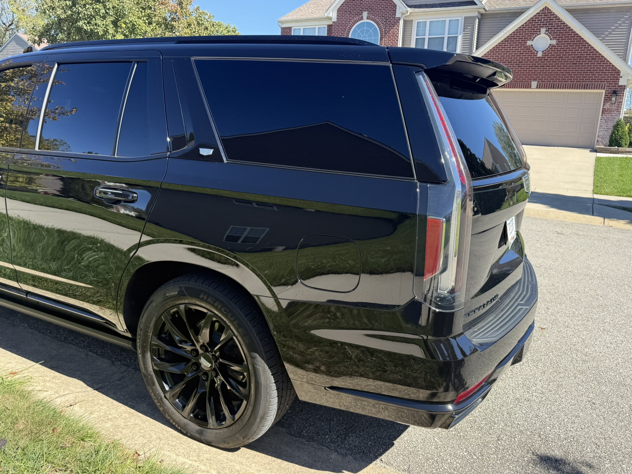 Used 2023 Cadillac Escalade Sport Platinum w/ LPO, ONYX Package AWD/4WD image 23