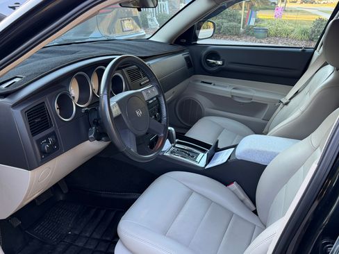 Used 2005 Dodge Magnum R/T w/ Convenience Group II image 9