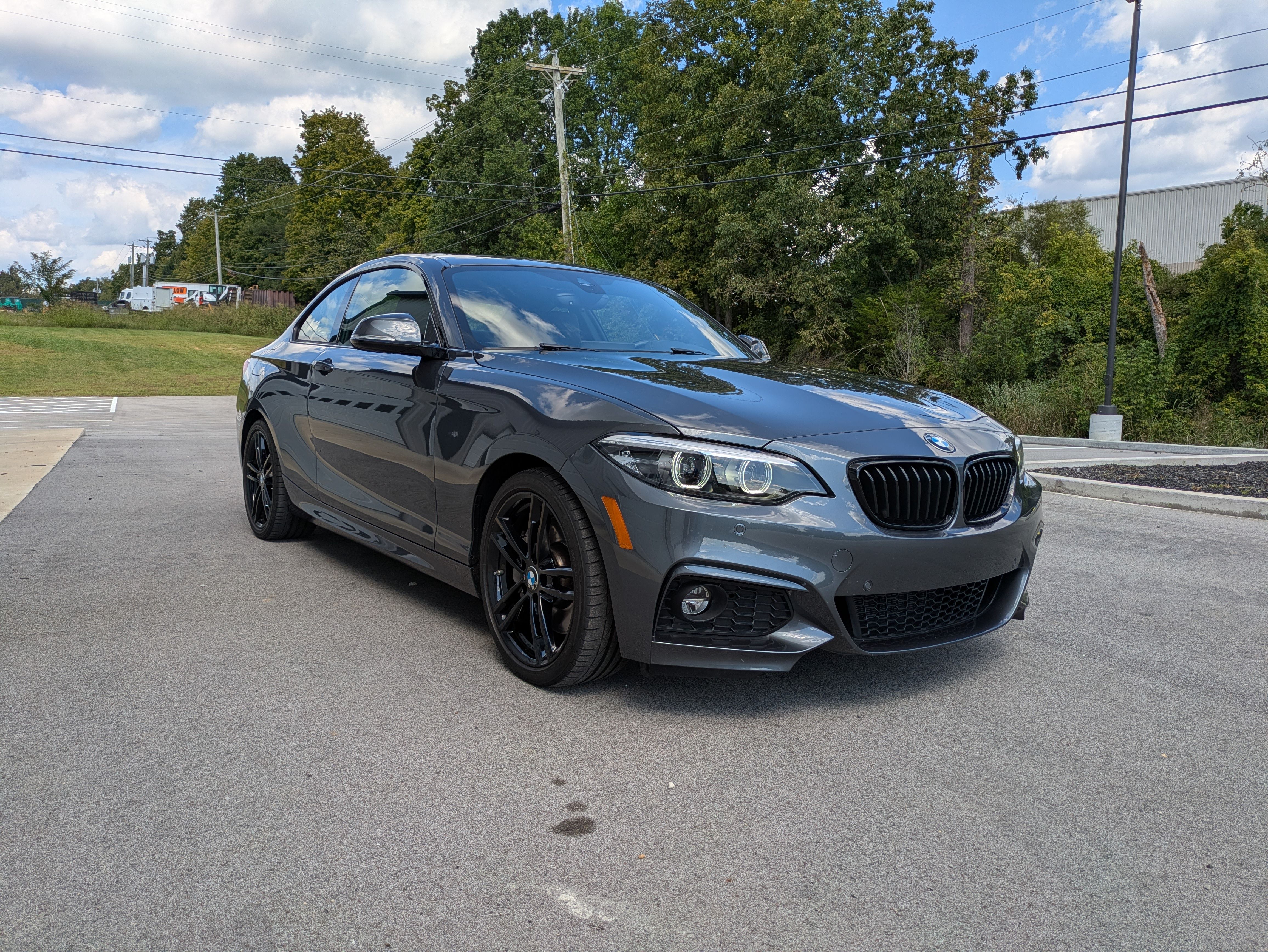 Used 2021 BMW 230i Coupe w/ M Sport Package RWD image 2