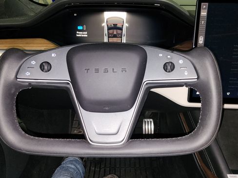 Used 2021 Tesla Model S Long Range image 25