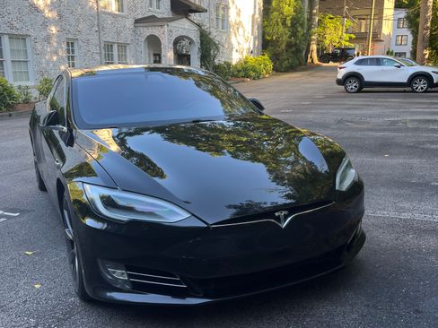 Used 2018 Tesla Model S 100D AWD/4WD image 9
