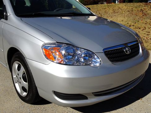 Used 2006 Toyota Corolla CE image 8