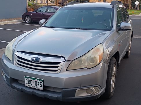 Used 2010 Subaru Outback 2.5i Premium image 1