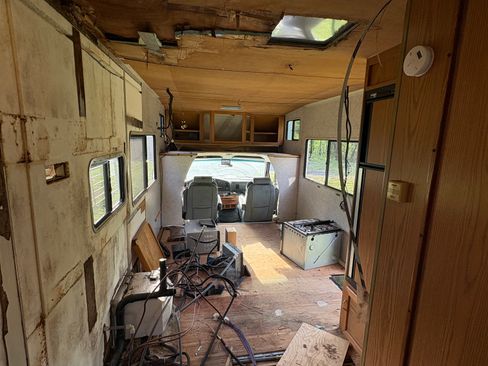 Used 1996 Ford E-350 and Econoline 350 RWD image 9