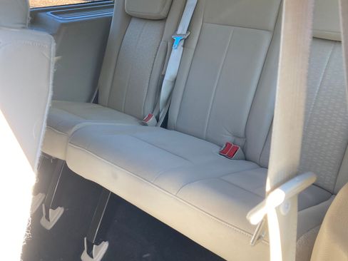 Used 2017 Ford Expedition EL XLT image 13