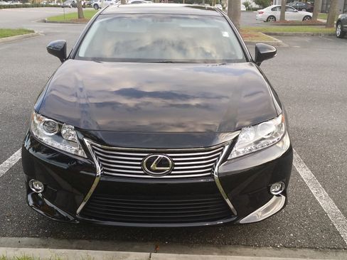 Used 2015 Lexus ES 350 w/ Luxury Package image 2