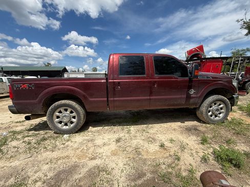 Used 2011 Ford F250 Lariat w/ Lariat Interior Pkg AWD/4WD image 22