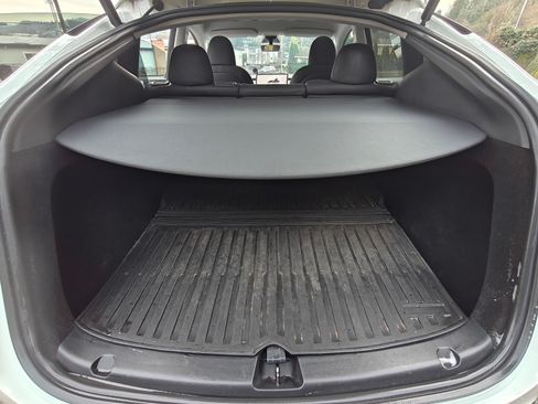 Used 2023 Tesla Model Y Performance image 12