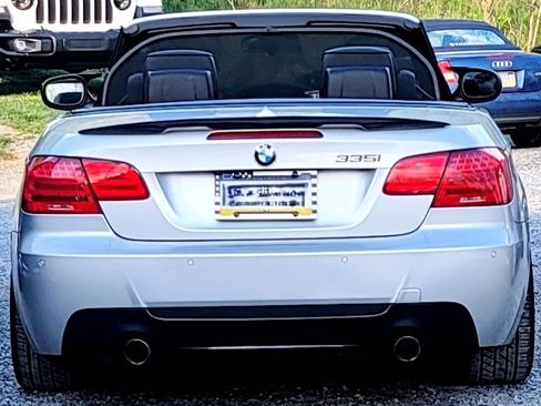 Used 2013 BMW 335i Convertible RWD image 2