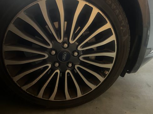 Used 2018 Ford Fusion Titanium image 20