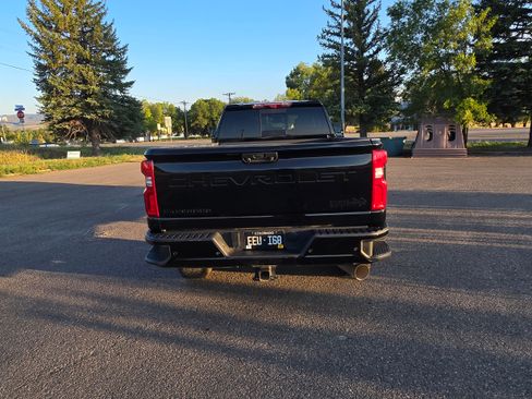 Used 2024 Chevrolet Silverado 3500 High Country w/ High Country Premium Package image 4