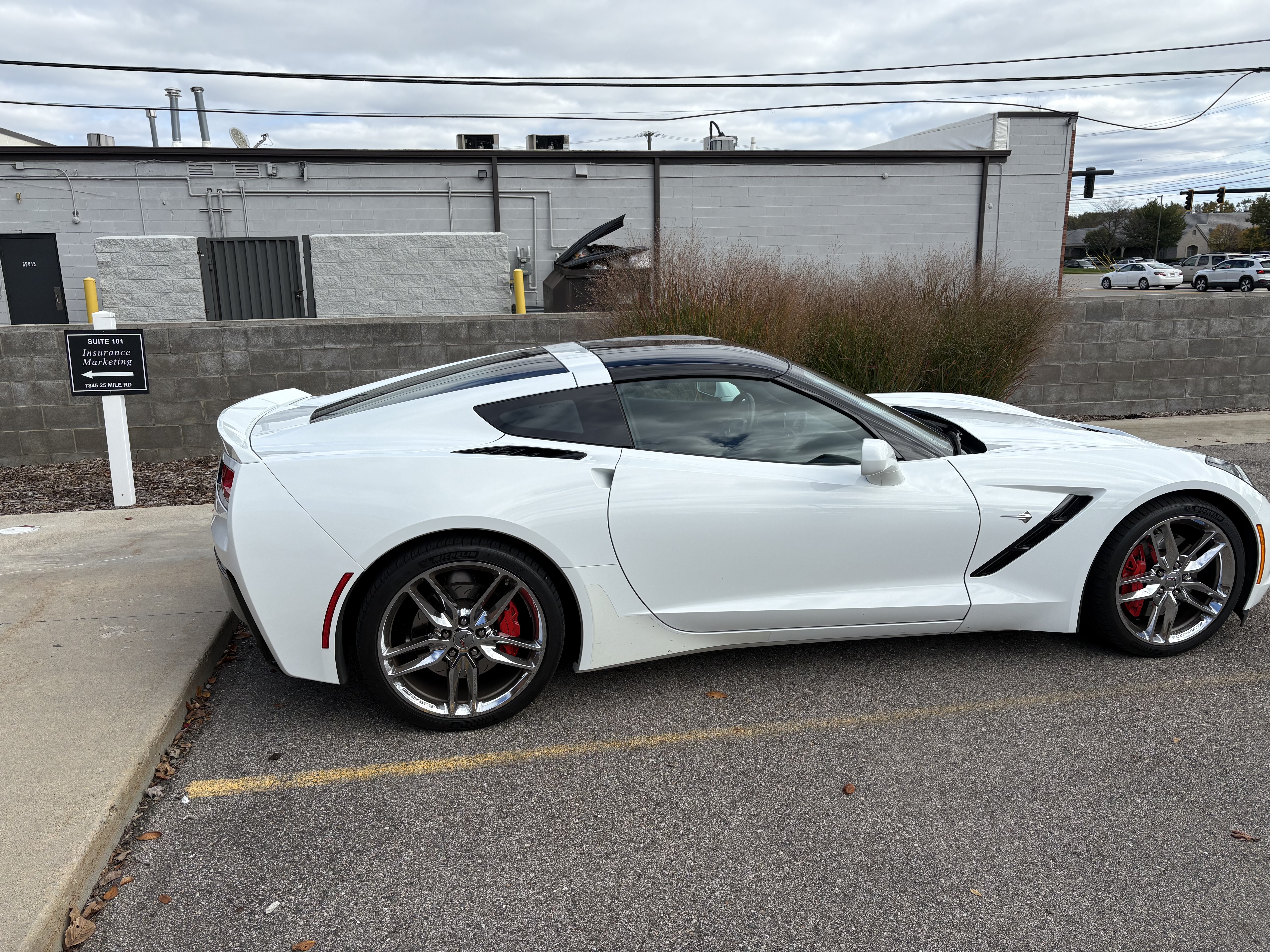 Used 2017 Chevrolet Corvette Stingray Coupe RWD image 4
