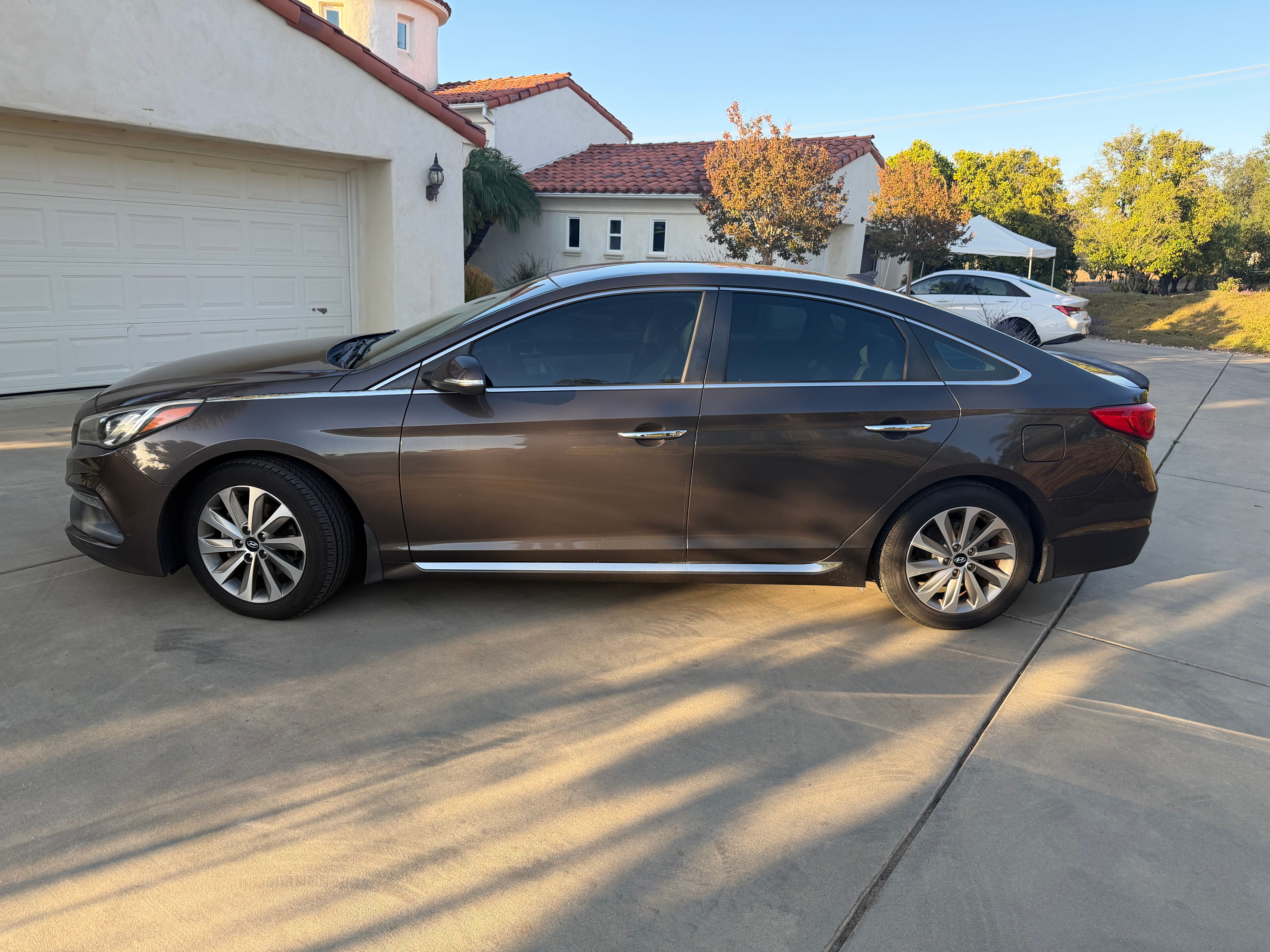 Used 2015 Hyundai Sonata Sport w/ Option Group 04 FWD image 1