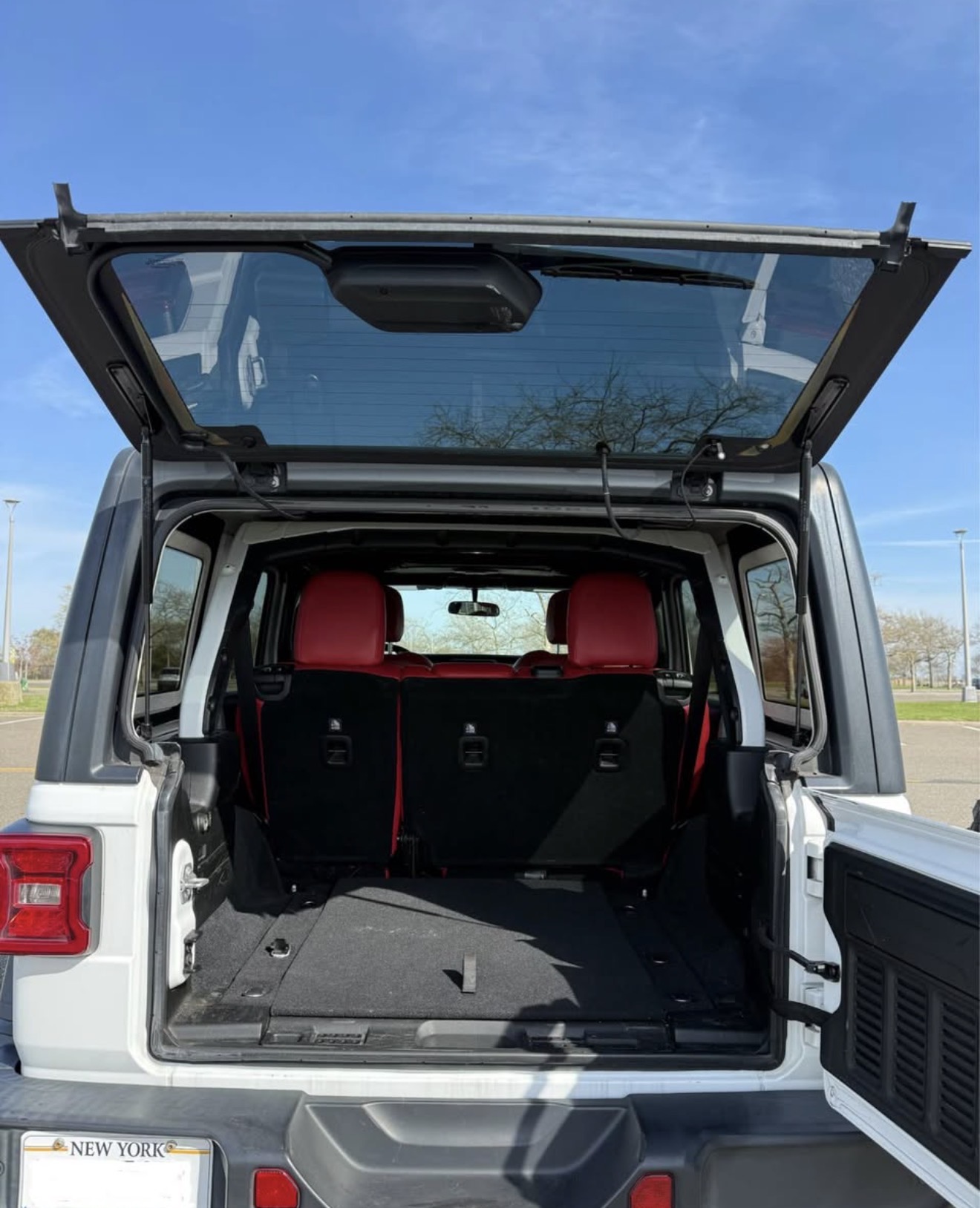 Used 2018 Jeep Wrangler Unlimited Sport S AWD/4WD image 8