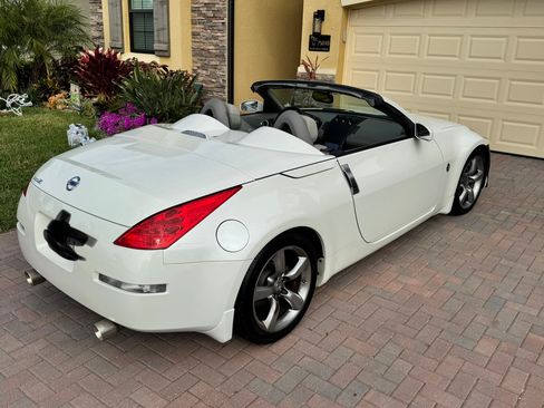 Used 2006 Nissan 350Z Touring image 5