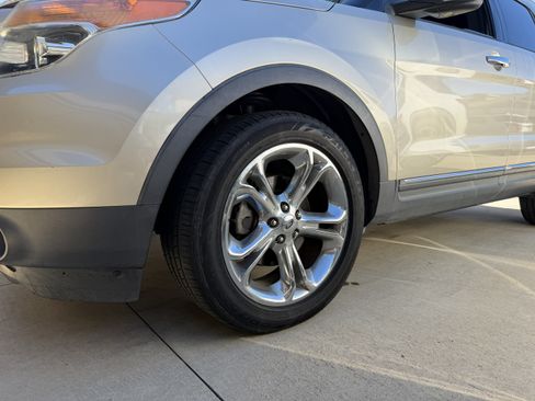 Used 2011 Ford Explorer XLT image 6