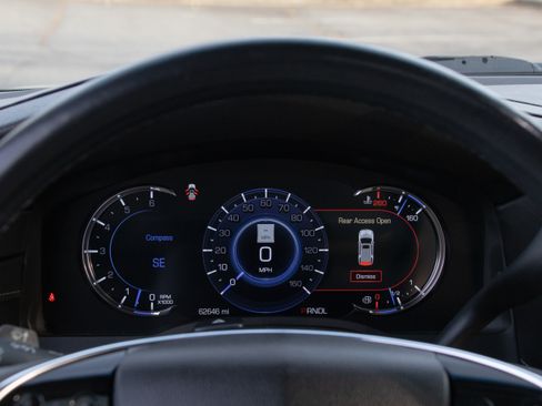 Used 2020 Cadillac Escalade Luxury image 12