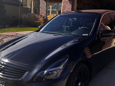 Used 2012 INFINITI G37 x Sedan w/ Premium Pkg image 2