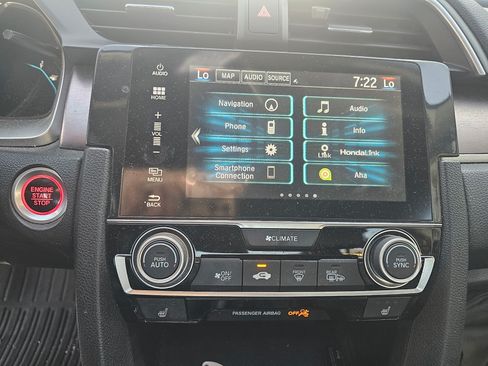 Used 2016 Honda Civic Touring image 4
