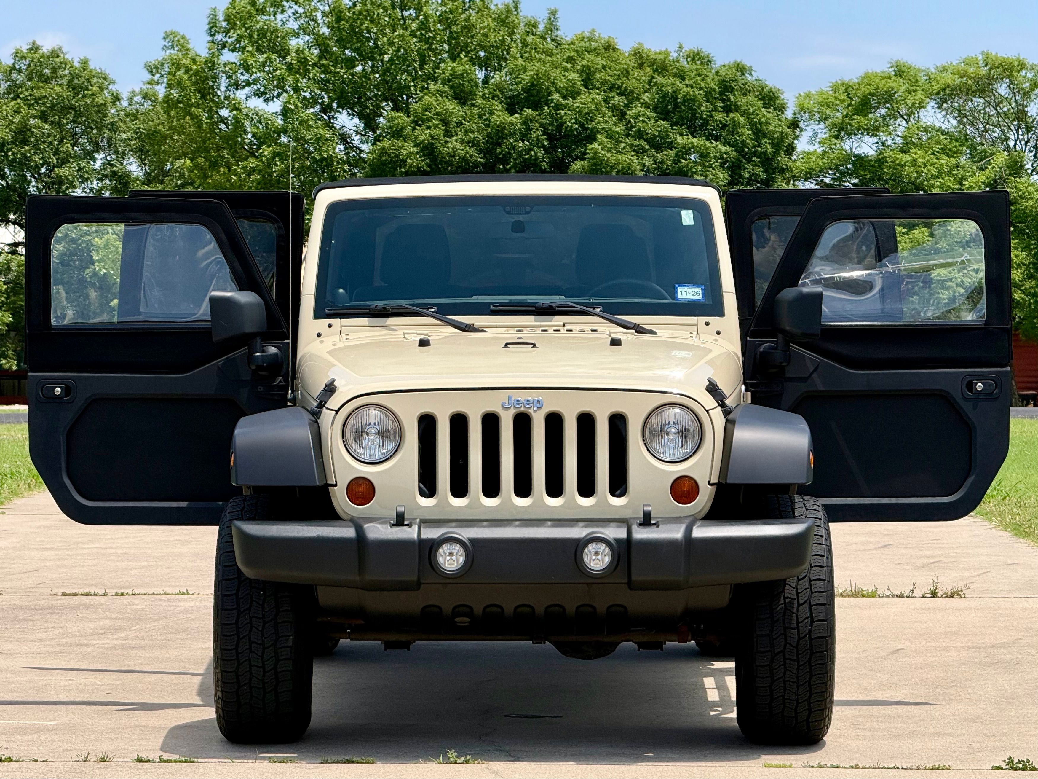 Used 2012 Jeep Wrangler Unlimited Sport AWD/4WD image 12
