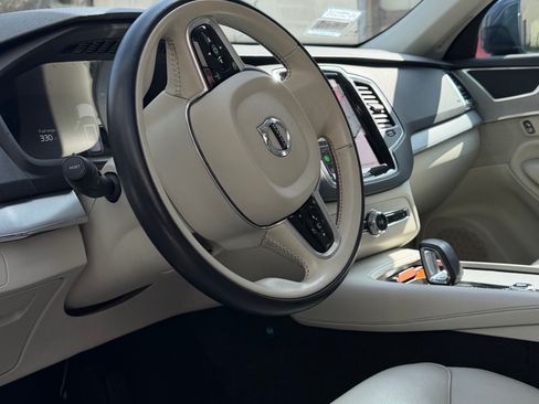 Used 2023 Volvo XC90 B5 Core image 15