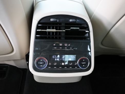 Used 2014 Maserati Quattroporte GTS RWD image 26