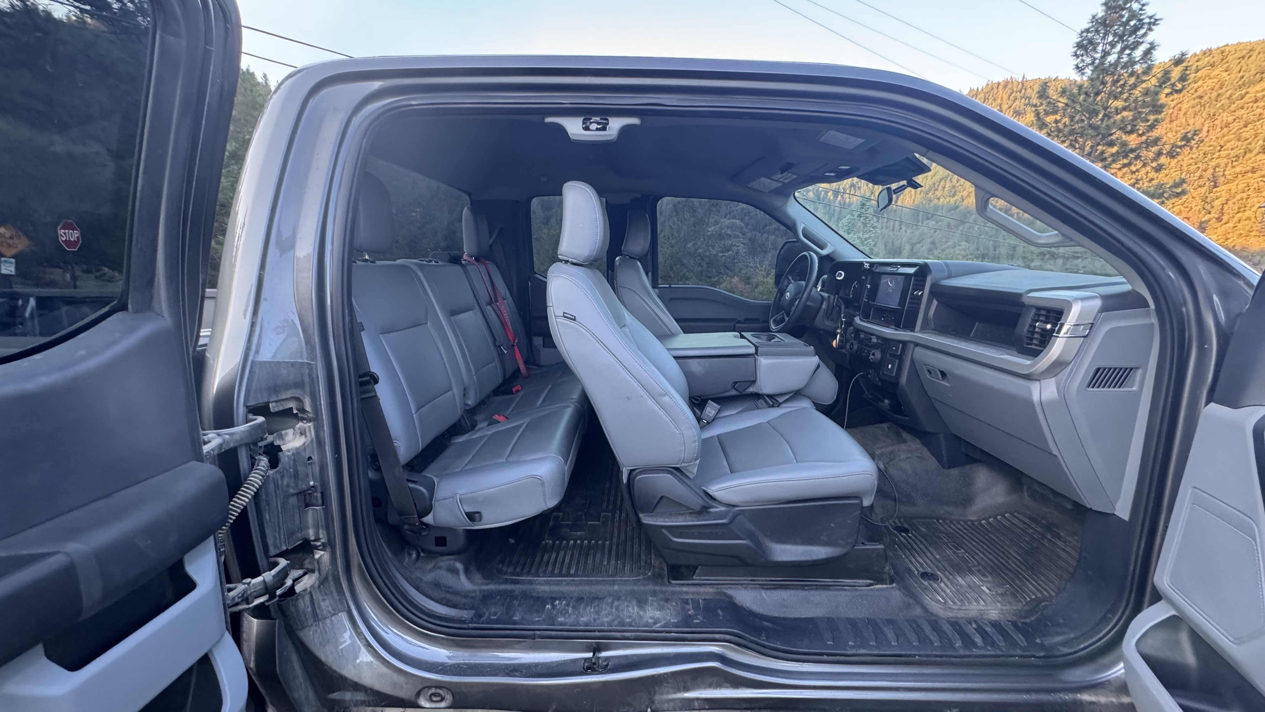 Used 2025 Ford F250 XL w/ FX4 Off-Road Package AWD/4WD image 11