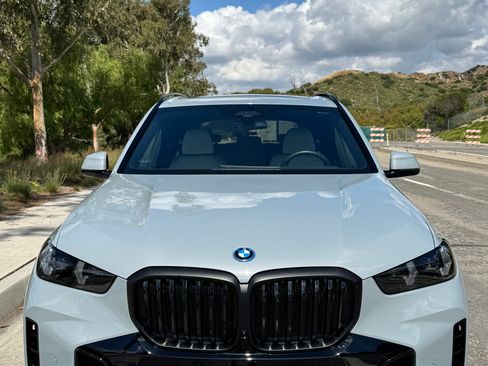 Used 2025 BMW X5 xDrive50e w/ Executive Package image 4