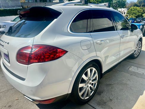 Used 2012 Porsche Cayenne S image 4