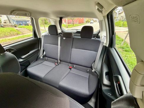 Used 2016 Subaru Forester 2.5i w/ Alloy Wheel Package image 13