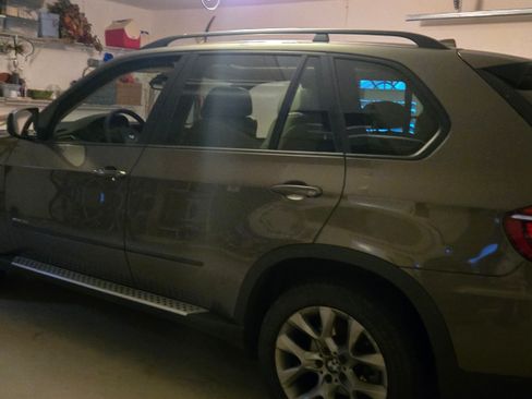 Used 2011 BMW X5 xDrive35i image 2