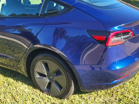 Used 2023 Tesla Model 3 Standard Range image 12