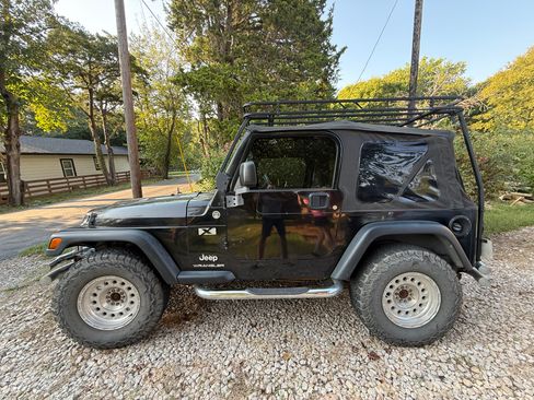 Used 2006 Jeep Wrangler X image 1
