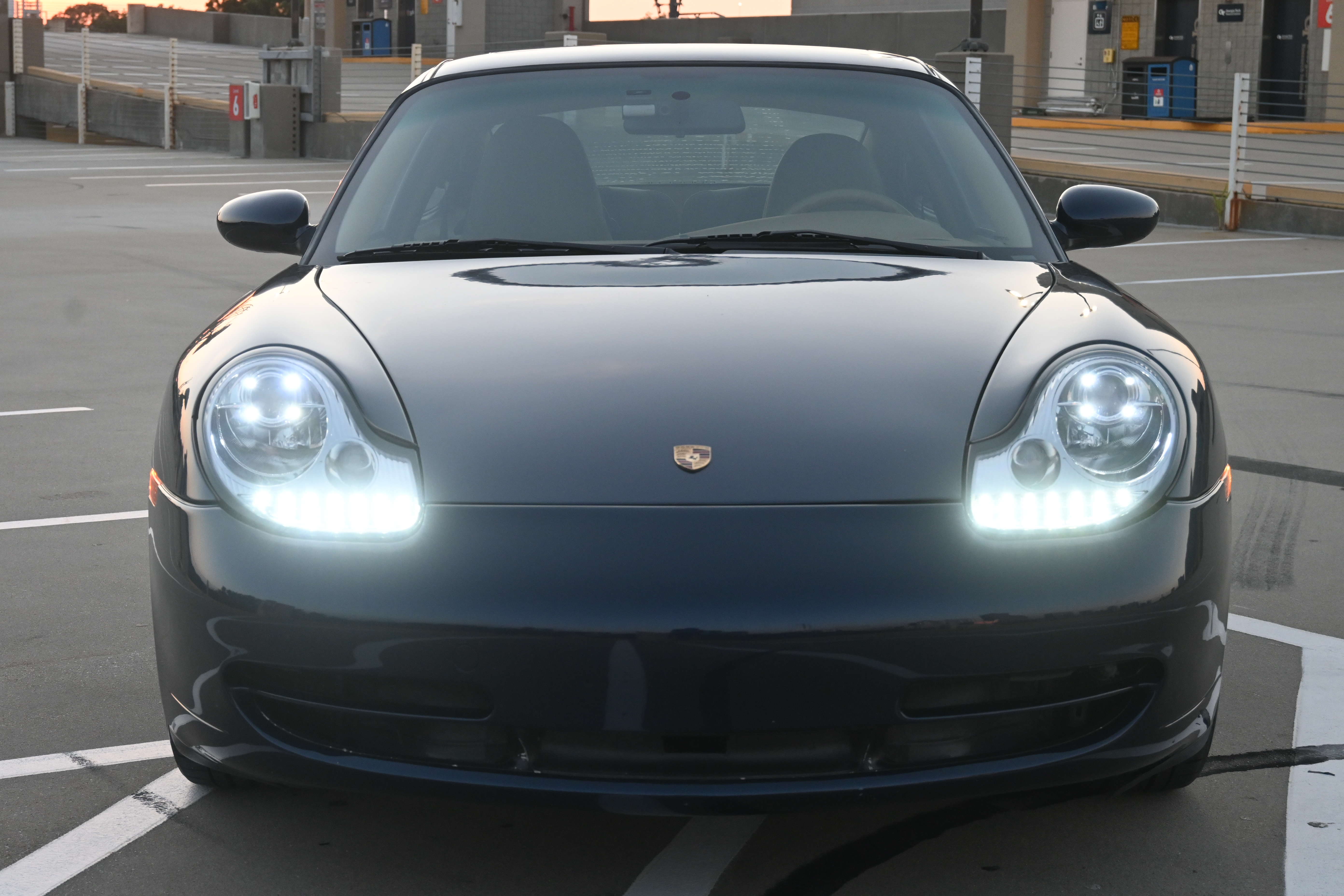 Used 2001 Porsche 911 Carrera RWD image 15