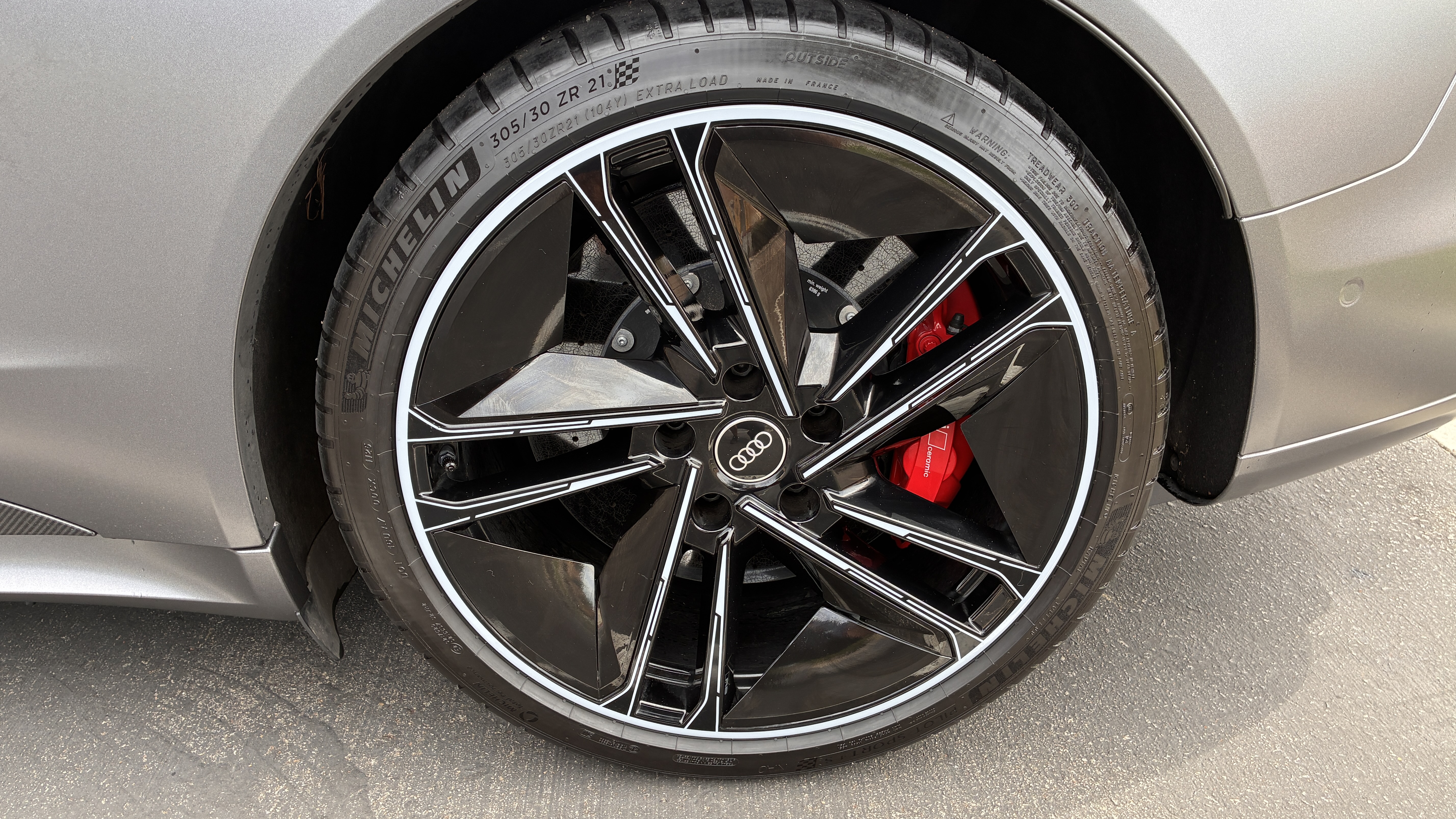 Used 2022 Audi RS e-tron GT AWD/4WD image 28