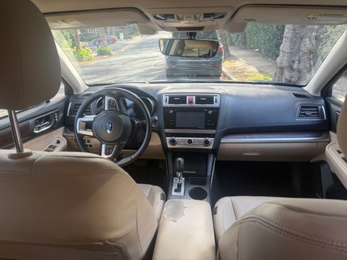 Used 2017 Subaru Outback 2.5i Limited AWD/4WD image 11