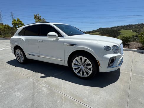 Used 2021 Bentley Bentayga AWD/4WD image 5