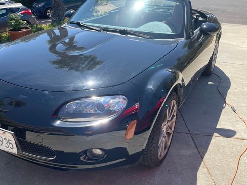 Used 2008 MAZDA MX-5 Miata Grand Touring w/ Premium Pkg RWD image 8