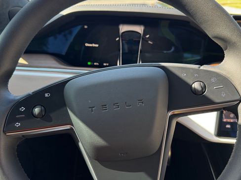 Used 2025 Tesla Model S AWD/4WD image 12