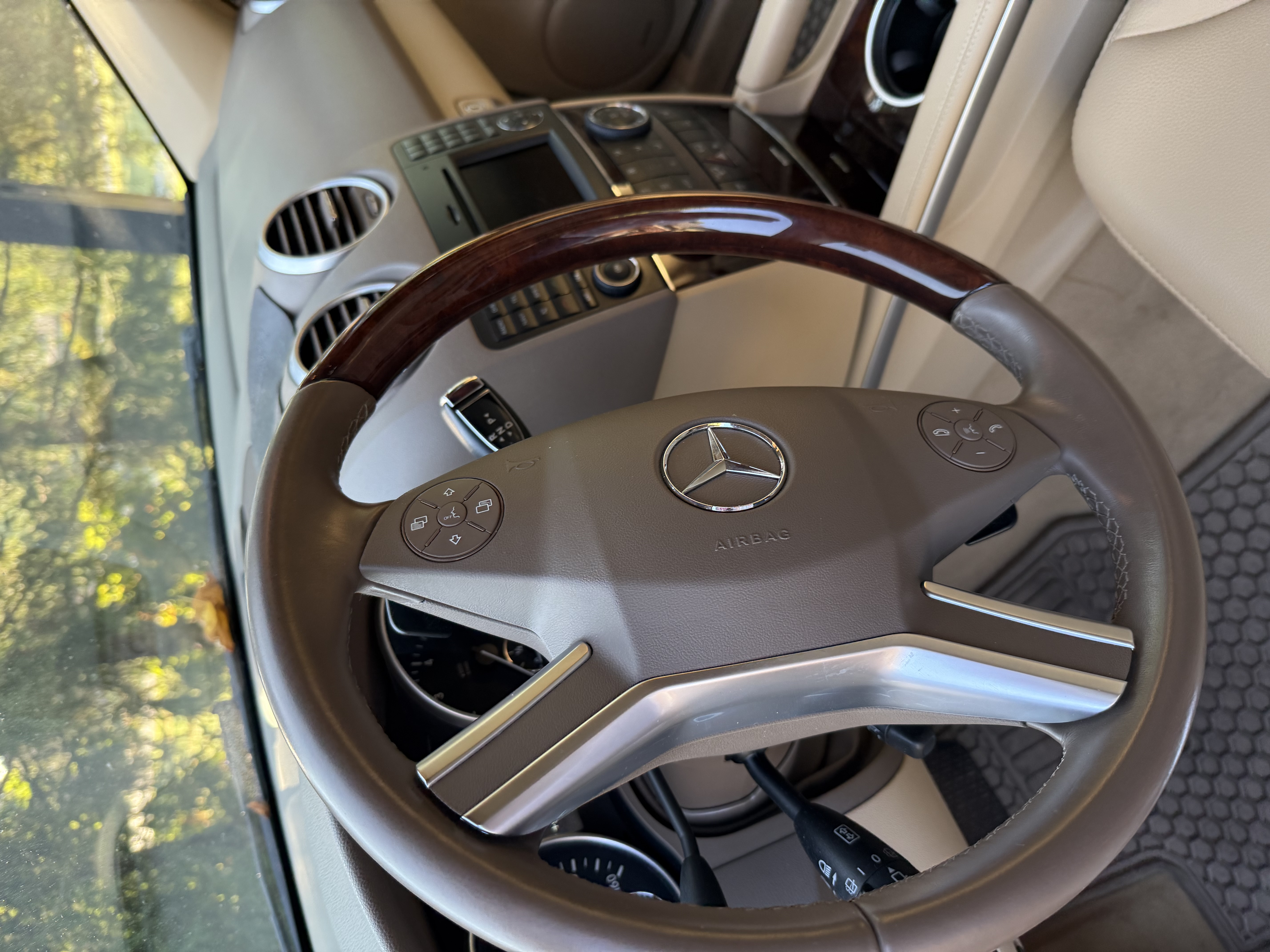 Used 2011 Mercedes-Benz ML 350 4MATIC image 1