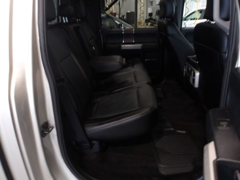 Used 2017 Ford F150 Lariat w/ Equipment Group 502A Luxury image 10