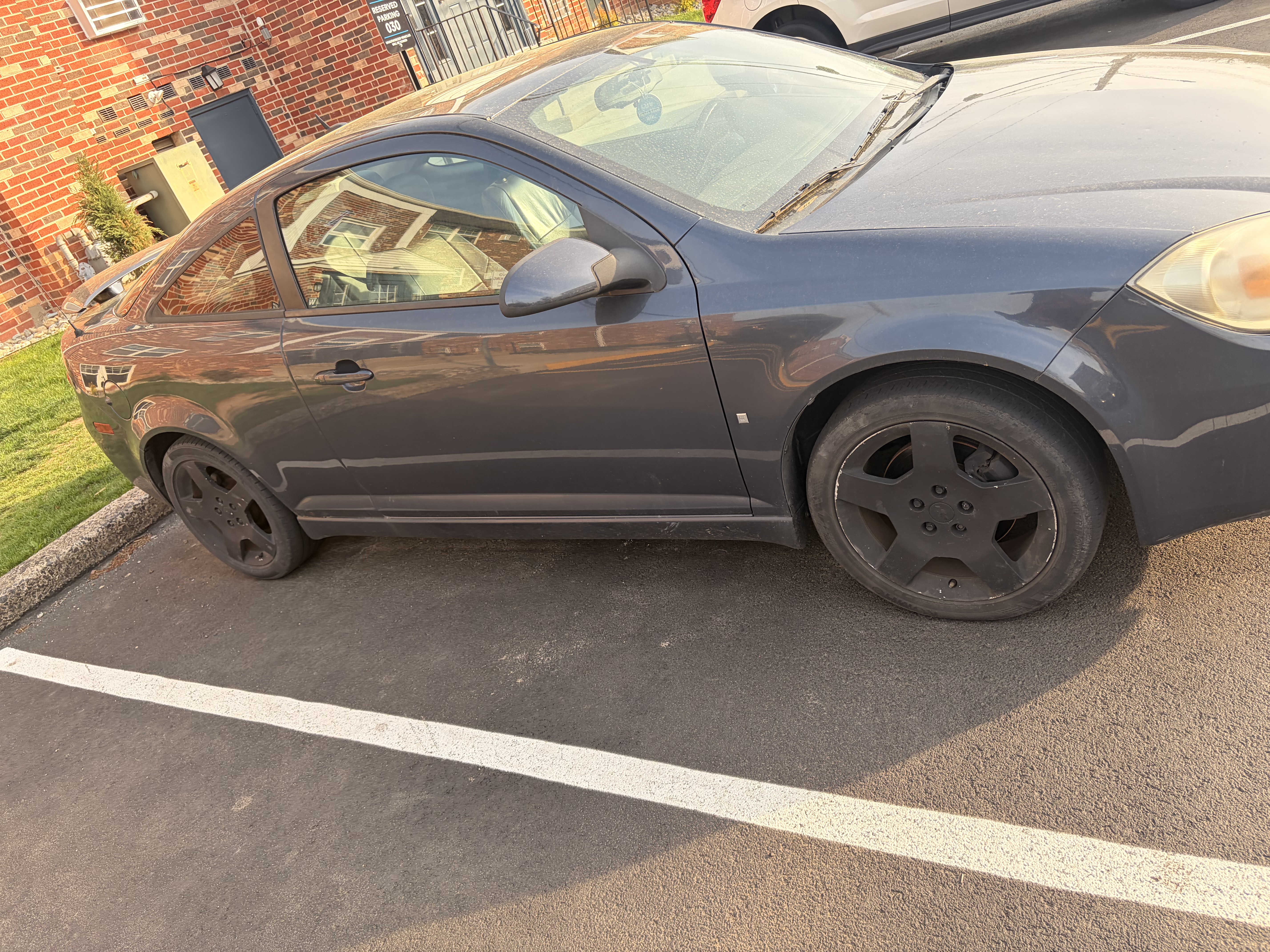 Used 2008 Chevrolet Cobalt Sport FWD image 1