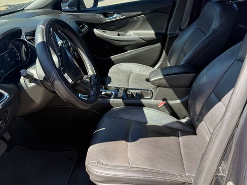 Used 2017 Chevrolet Cruze Premier image 14