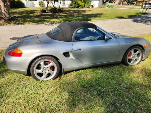 Used 2002 Porsche Boxster S image 10