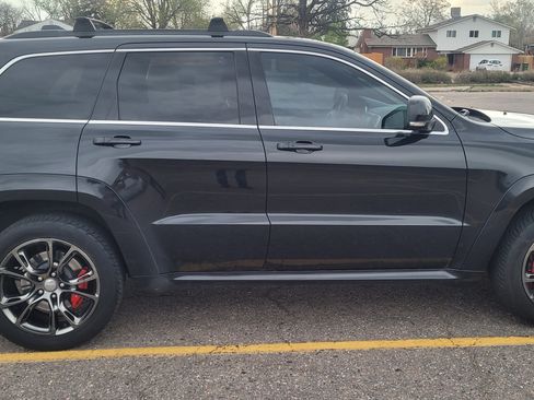 Used 2014 Jeep Grand Cherokee SRT image 2